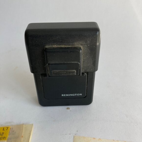Vintage Remington Travel Plus TL-2001 Cordless Electric Shaver PARTS OR REPAIR - Picture 2 of 7